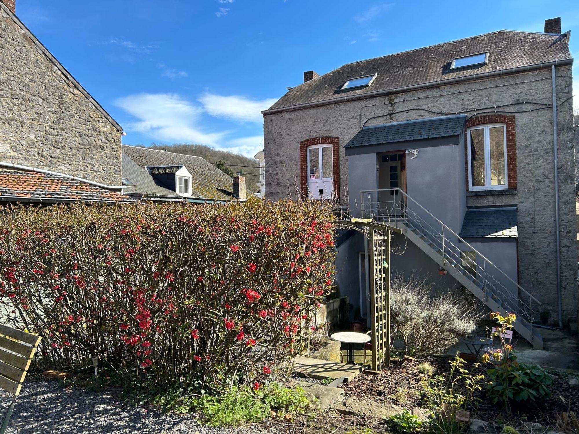 2Pas2Meuse Apartamento Waulsort Exterior foto
