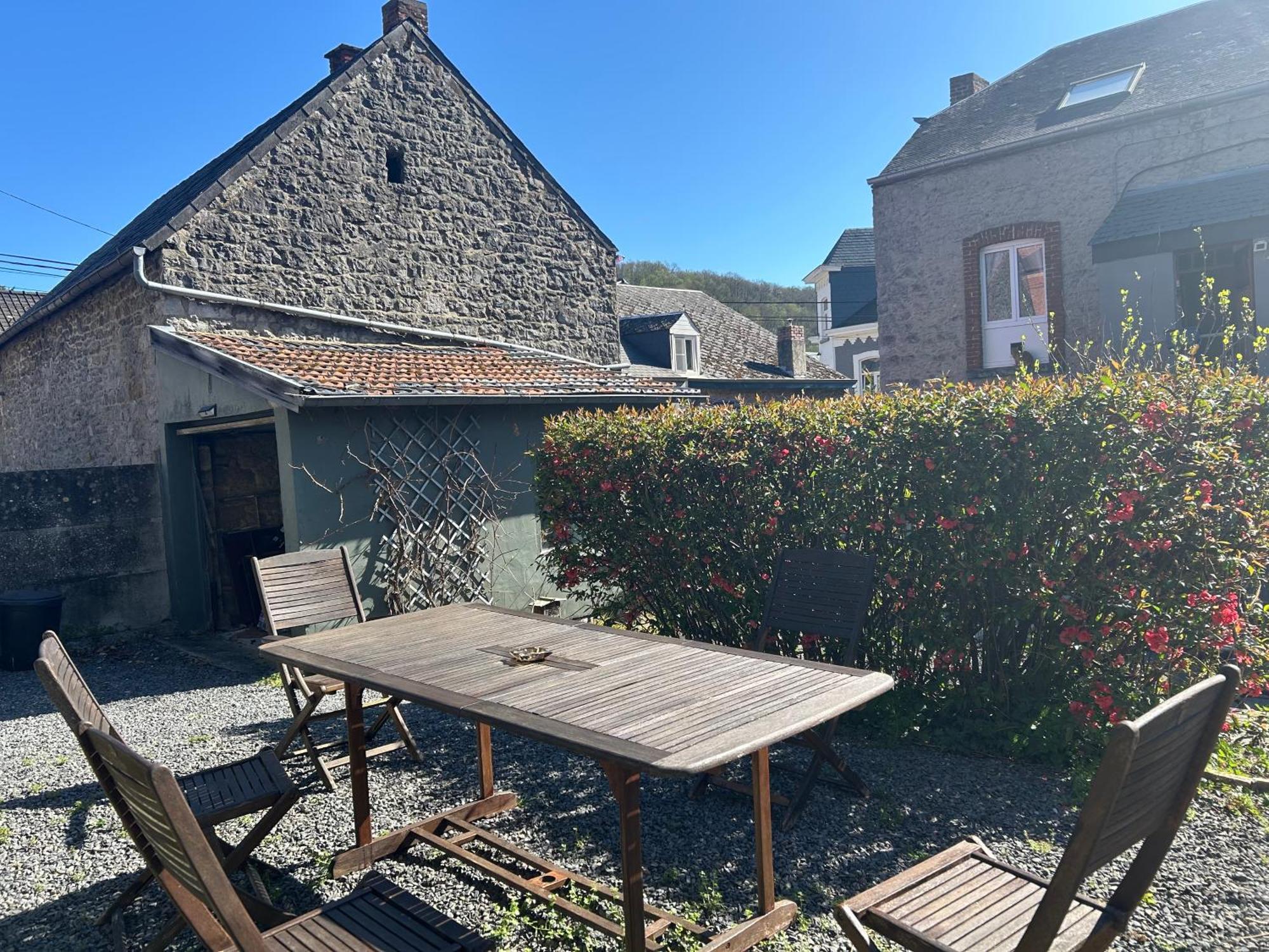 2Pas2Meuse Apartamento Waulsort Exterior foto